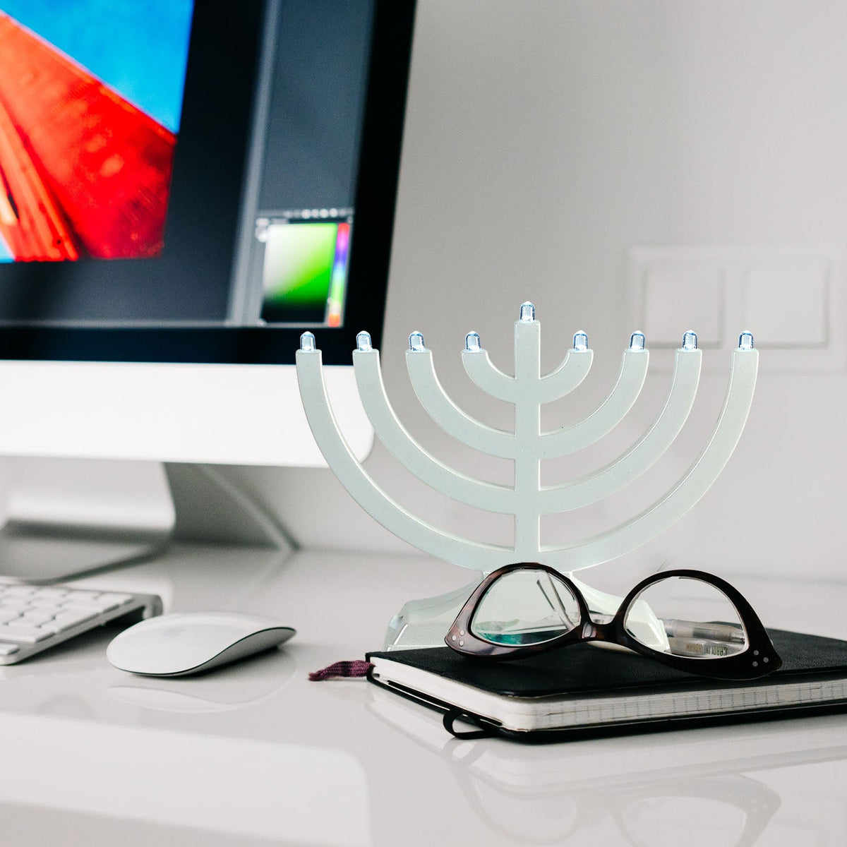 Chanukiah - Electric "Go Menorah"