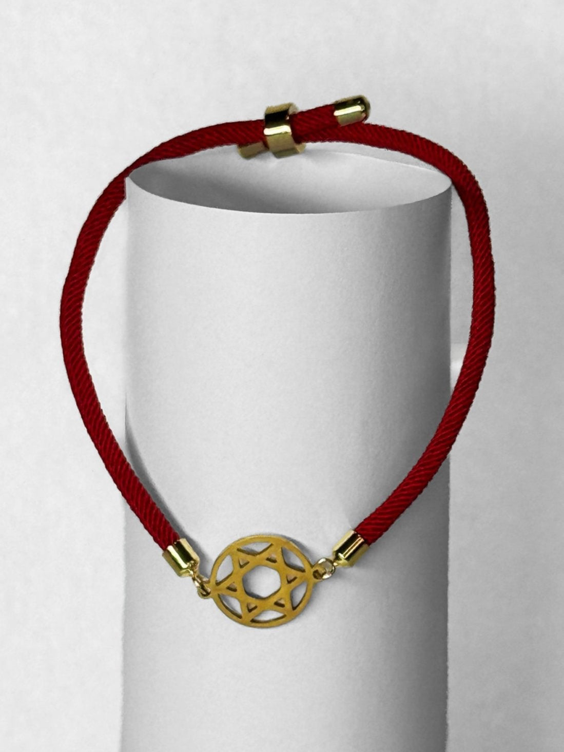 Cord Bracelet - Magen David Circle - Red