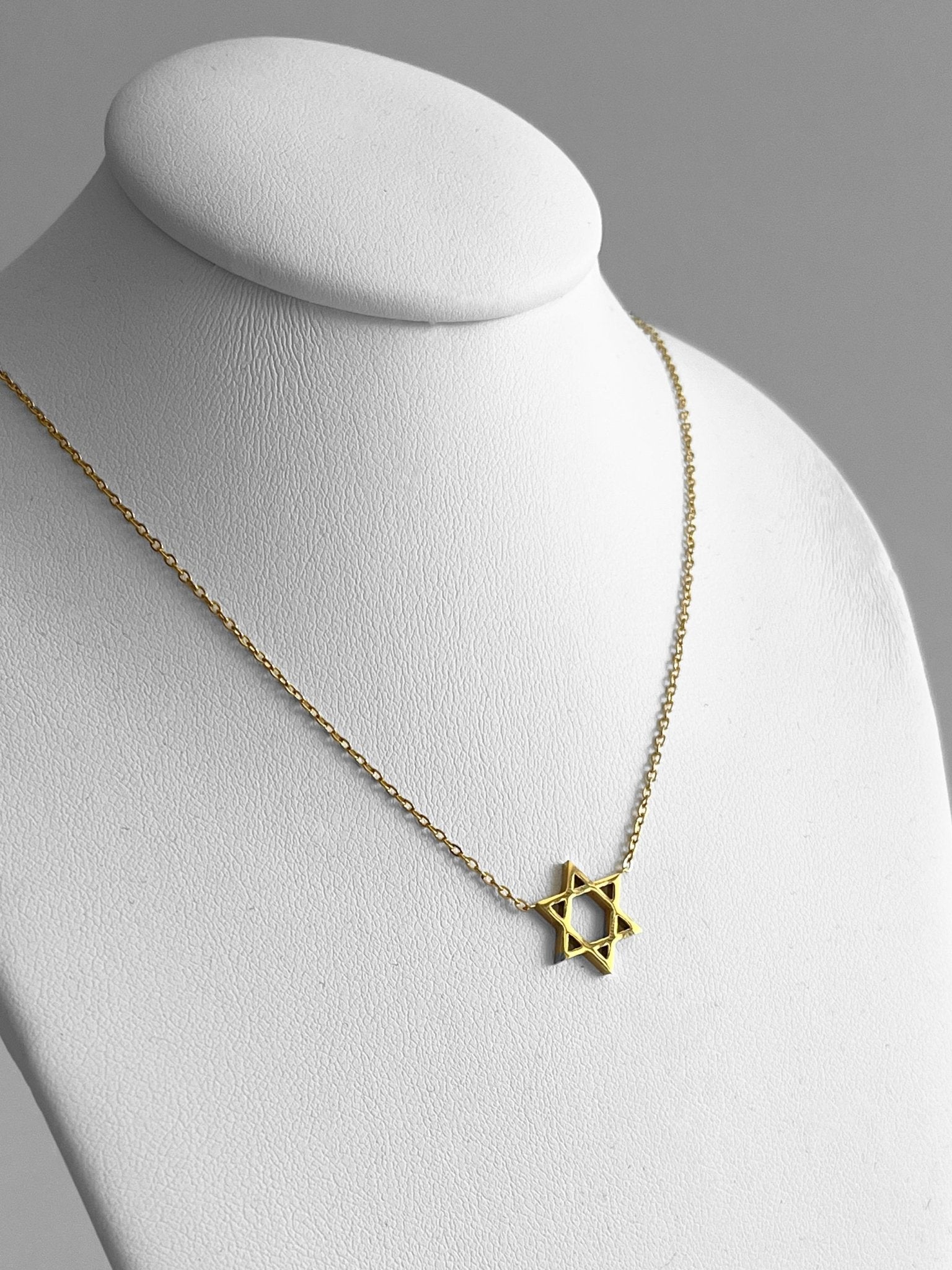 Necklace - Classic Magen David - Yellow Gold