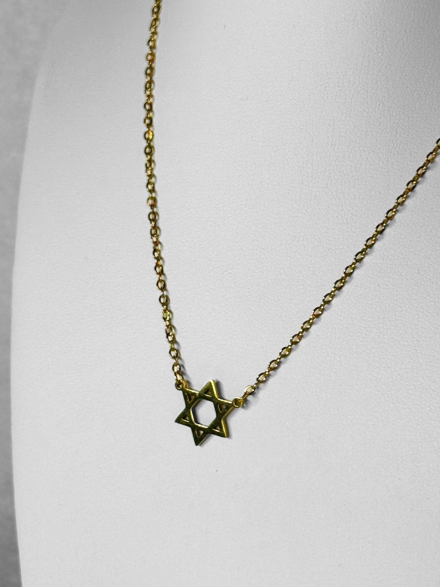 Necklace - Magen David - gold