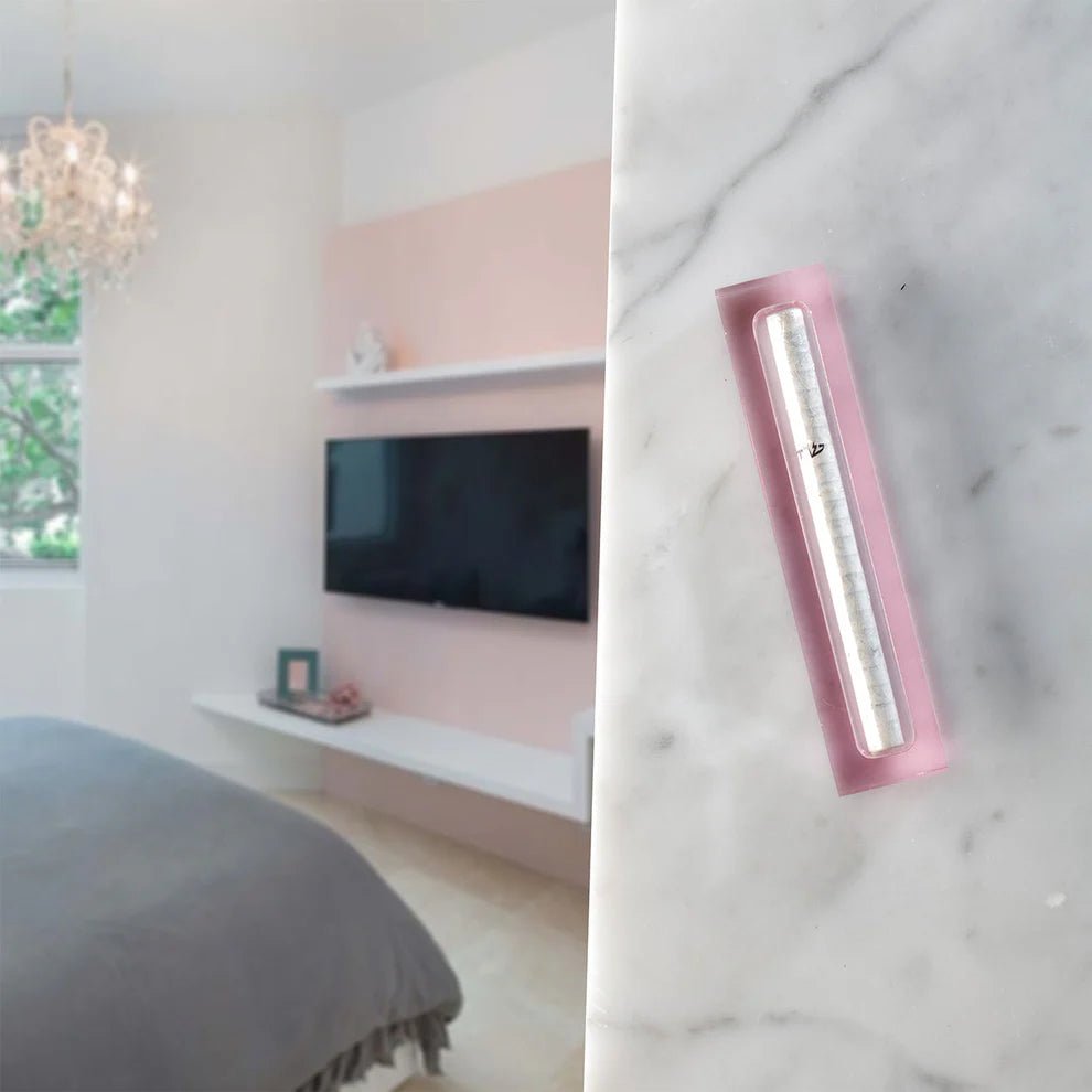 Mezuzah - Apeloig, Pink