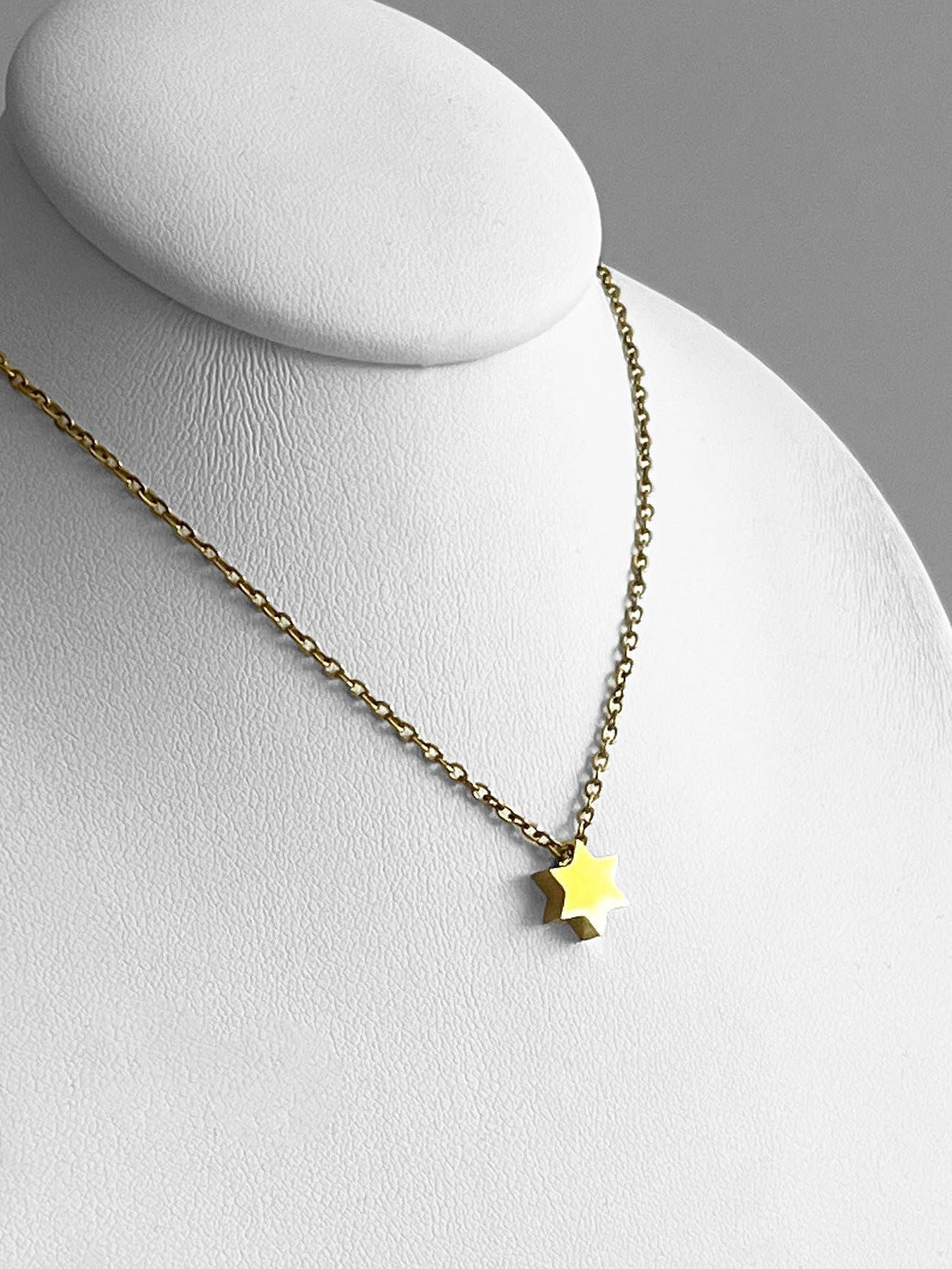 Necklace - Magen David - Gold